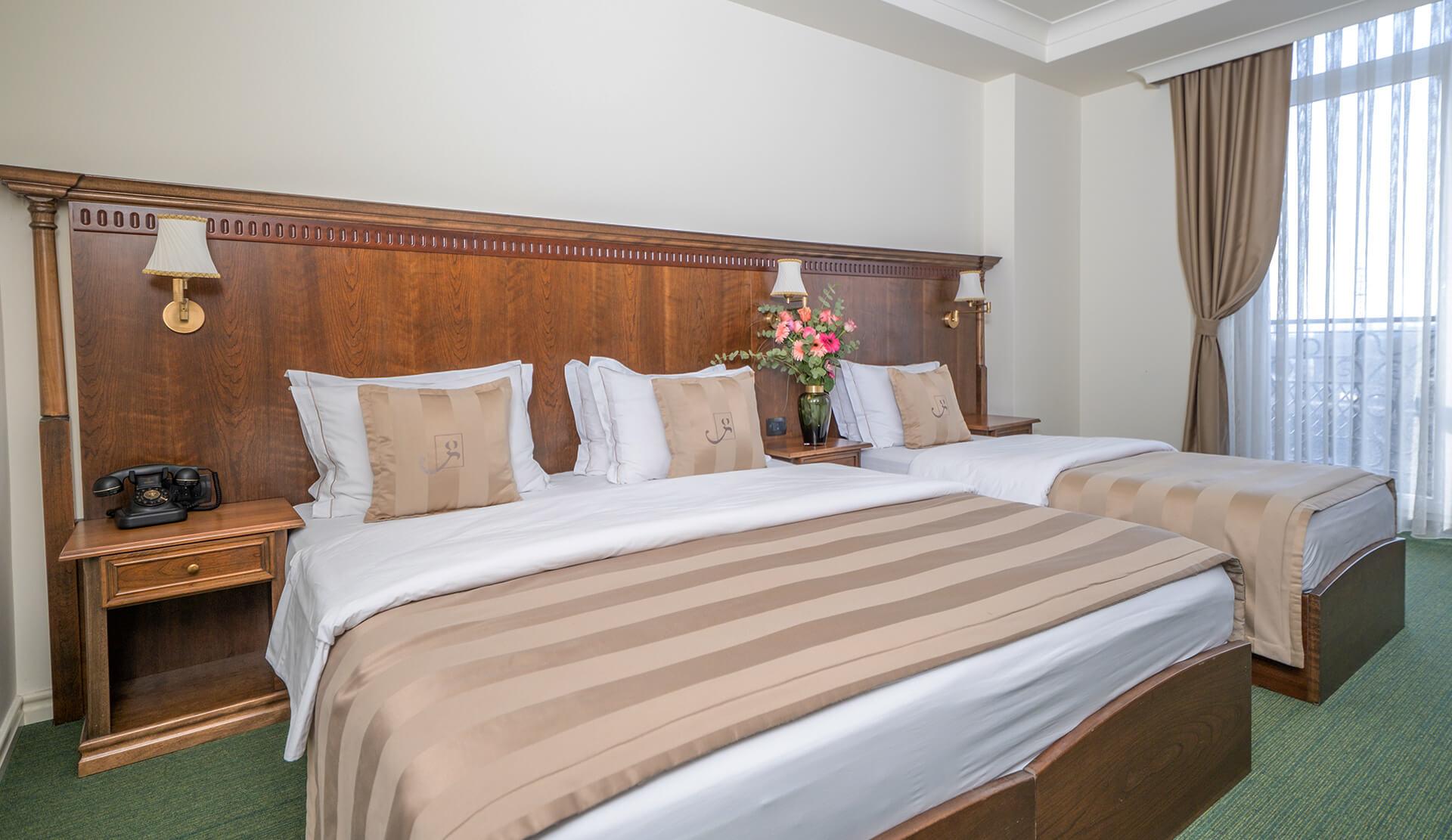 Hotel Garden พริสตีนา ภายนอก รูปภาพ