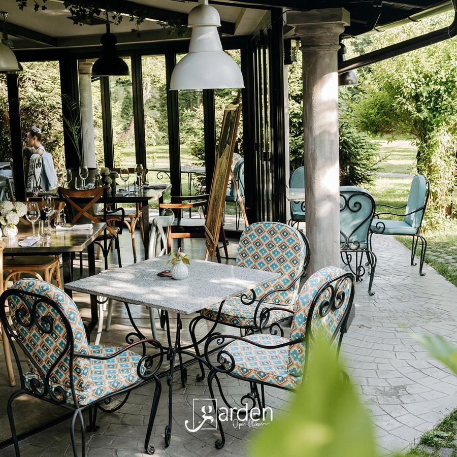 Hotel Garden พริสตีนา ภายนอก รูปภาพ