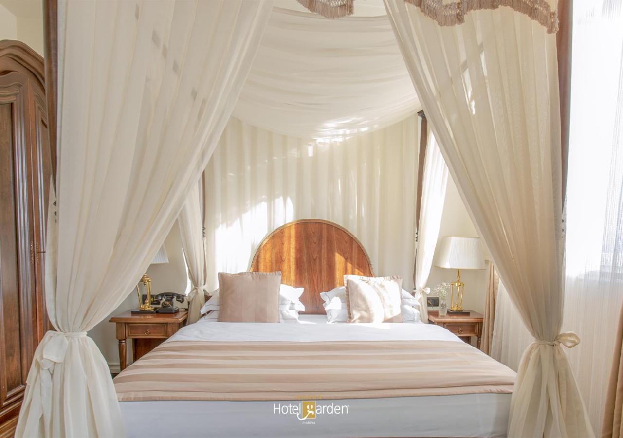 Hotel Garden พริสตีนา ภายนอก รูปภาพ