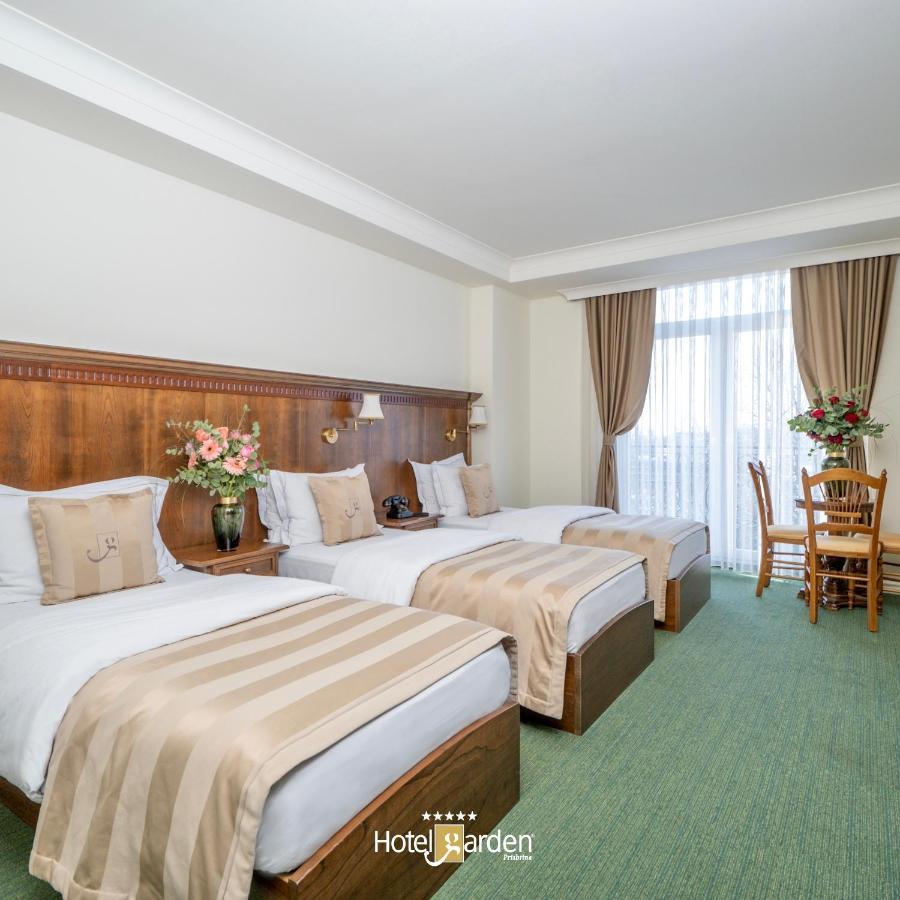 Hotel Garden พริสตีนา ภายนอก รูปภาพ