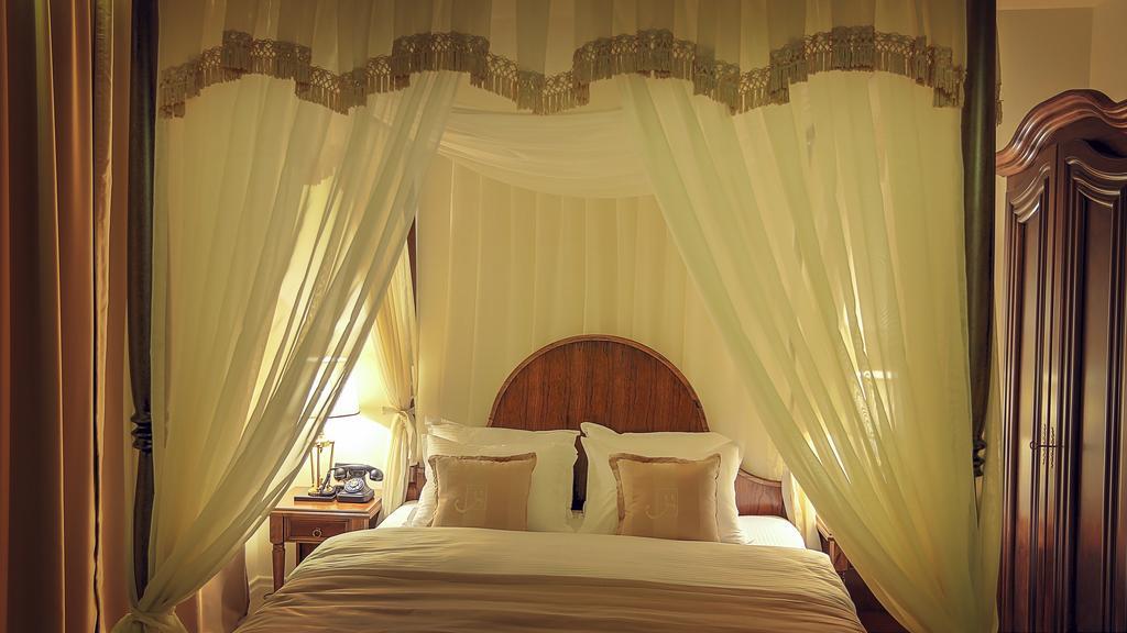 Hotel Garden พริสตีนา ภายนอก รูปภาพ