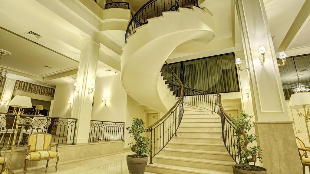 Hotel Garden พริสตีนา ภายนอก รูปภาพ