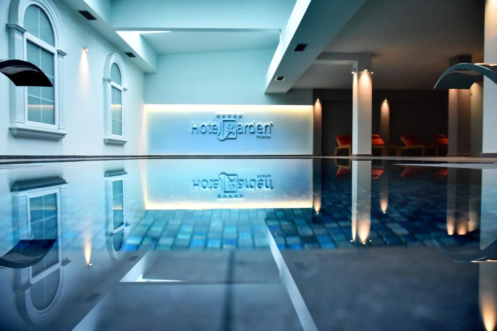 Hotel Garden พริสตีนา ภายนอก รูปภาพ