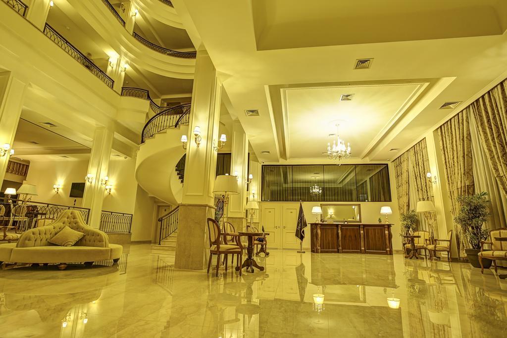 Hotel Garden พริสตีนา ภายนอก รูปภาพ