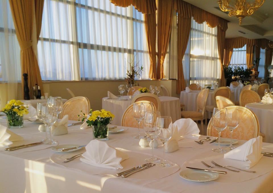 Hotel Garden พริสตีนา ภายนอก รูปภาพ