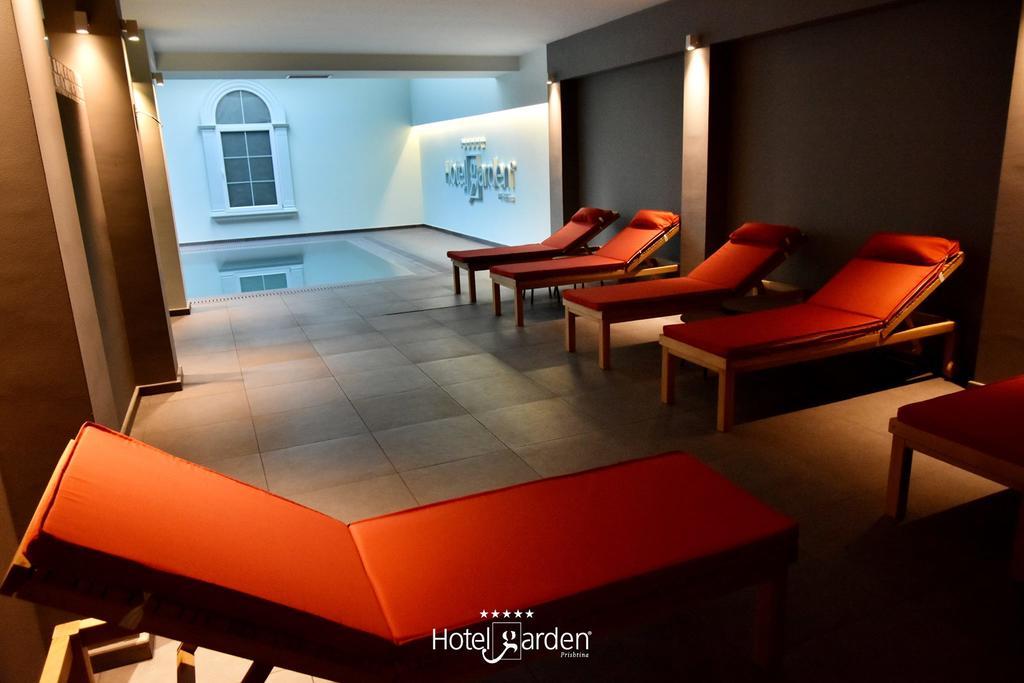Hotel Garden พริสตีนา ภายนอก รูปภาพ