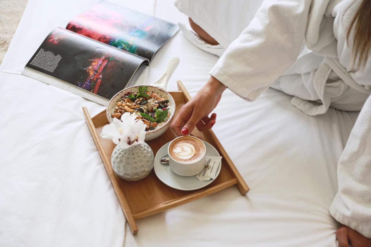 Hotel Garden พริสตีนา ภายนอก รูปภาพ