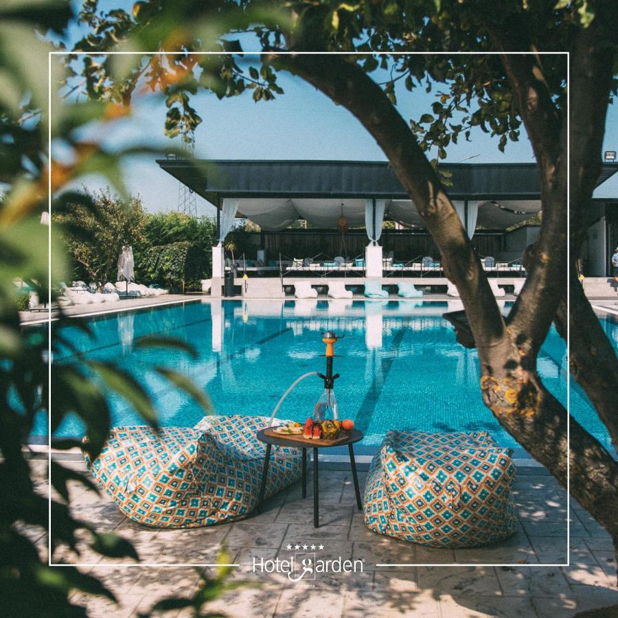 Hotel Garden พริสตีนา ภายนอก รูปภาพ