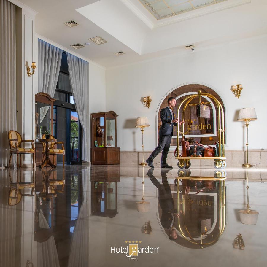Hotel Garden พริสตีนา ภายนอก รูปภาพ